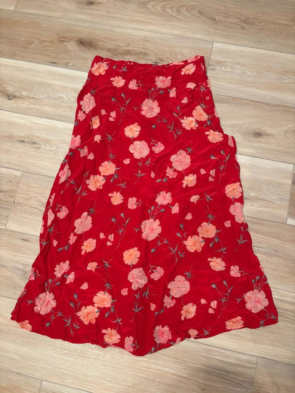 Vintage Limited Skirt 100% Silk London Paris New York Red Floral